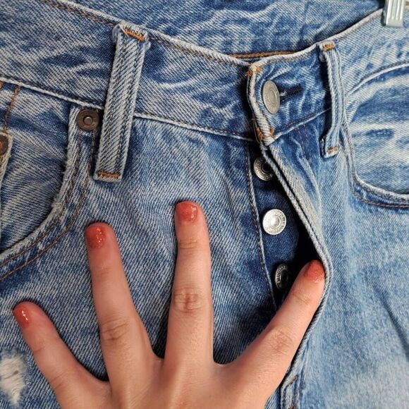 Levi's Premium 501 Women's Skinny Jeans in Can't Touch This Medium Wash size 25 - Picture 5 of 11